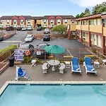 Hollywood Inn Express South