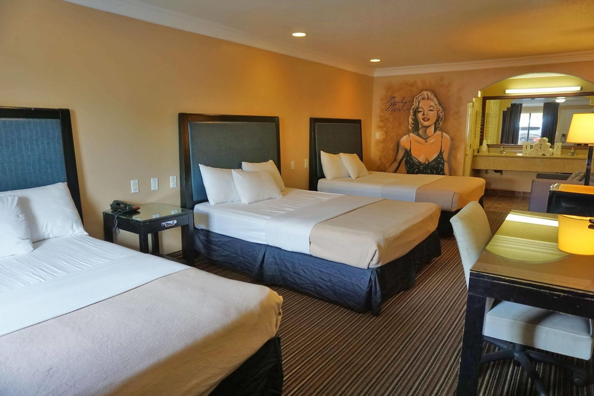 Hollywood Express South Motel