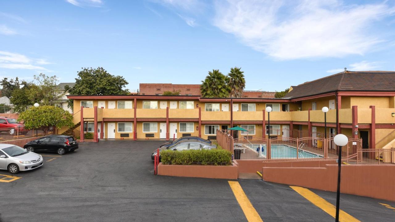 Hollywood Express South Motel 2*