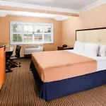 Hollywood Inn Express South